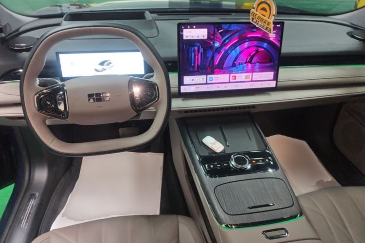 Used Geely Galaxy 8 2025 130km EM-P Starship Edition Center Console