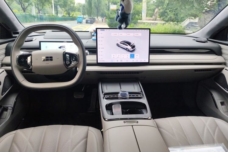 Used Geely Galaxy 8 2025 130km EM-P Starship Edition Center Console