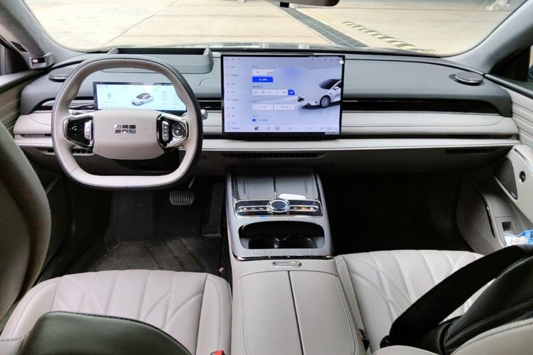 Used Geely Galaxy 8 2025 130km EM-P Starship Edition Center Console