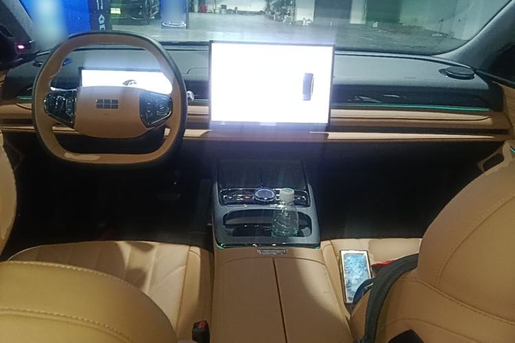 Used Geely Galaxy 8 2025 130km EM-P Exploration Edition Center Console
