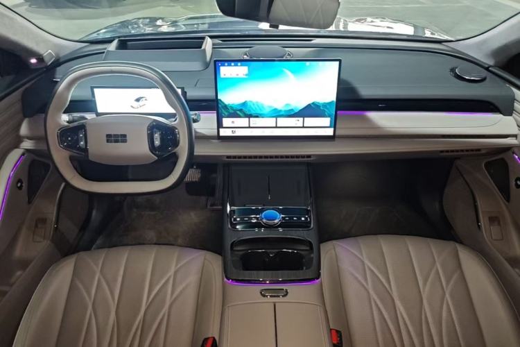 Used Geely Galaxy 8 2025 130km EM-P Starship Edition Center Console