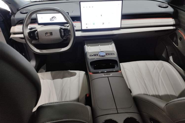 Used Geely Galaxy 8 2025 130km EM-i Deluxe Edition Center Console