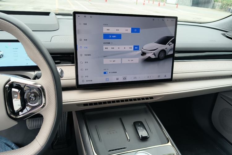 Used Geely Galaxy 8 2025 130km EM-P Starship Edition Center Console