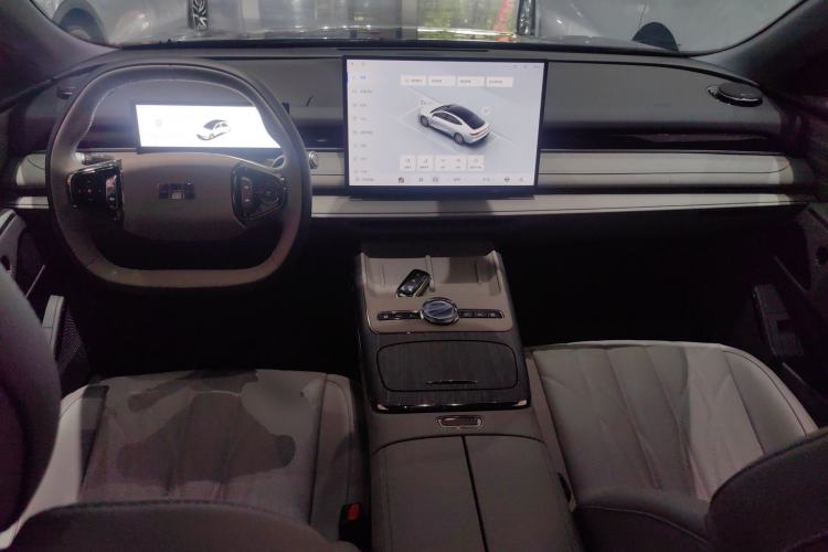 Used Geely Galaxy 8 2025 130km EM-i Deluxe Edition Center Console