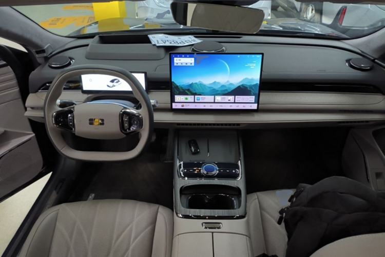 Used Geely Galaxy 8 2025 130km EM-P Starship Edition Center Console