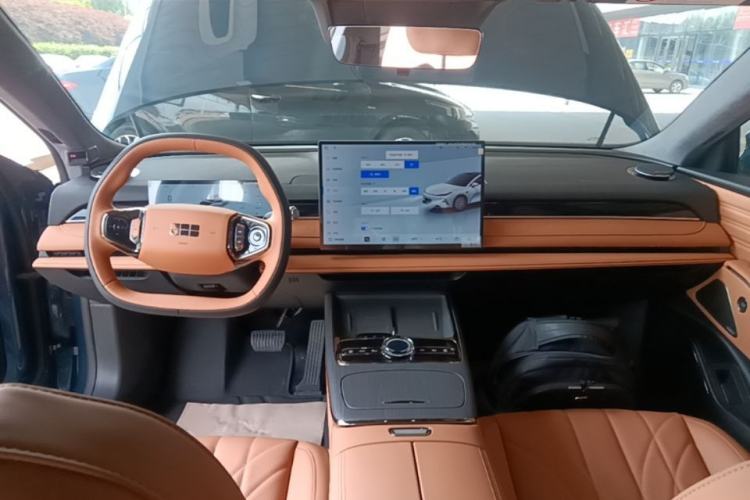 Used Geely Galaxy 8 2025 130km EM-P Exploration Edition Center Console
