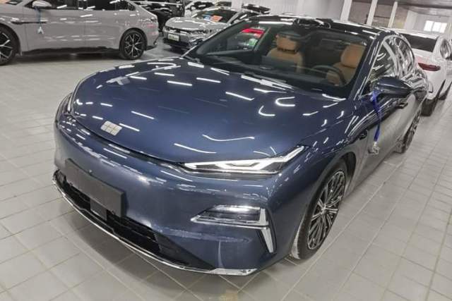 Used Geely Galaxy 8 2025 130km EM-P Starship Edition