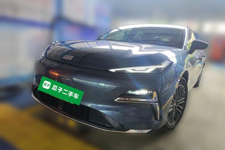 Geely Galaxy 8 2025 130km EM-i Deluxe Edition