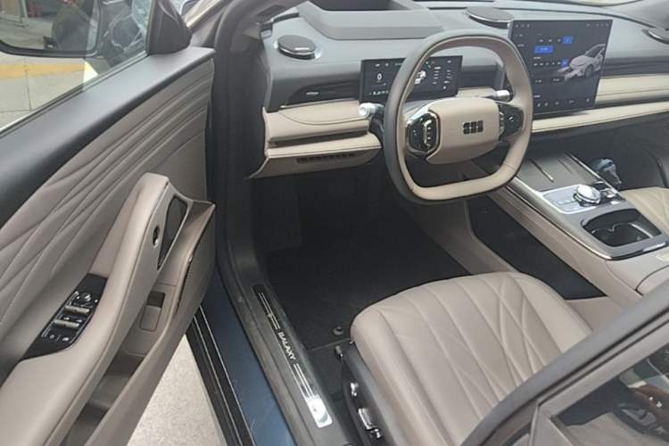 Used Geely Galaxy 8 2025 130km EM-P Starship Edition Driver Seat
