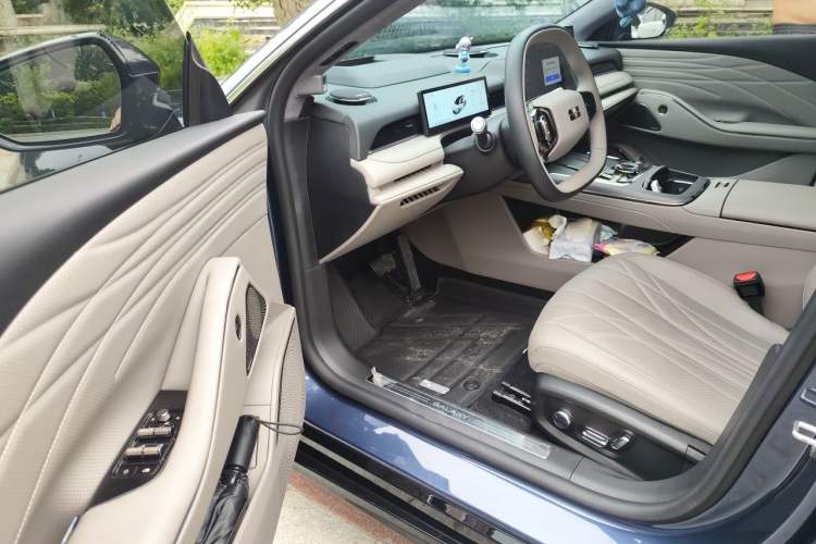 Used Geely Galaxy 8 2025 130km EM-P Starship Edition Driver Seat