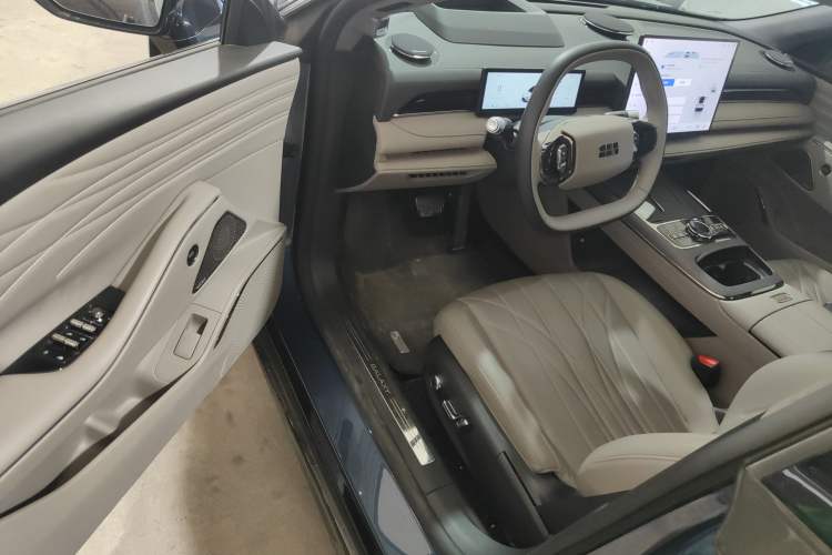Used Geely Galaxy 8 2025 130km EM-P Starship Edition Driver Seat