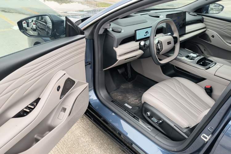 Used Geely Galaxy 8 2025 130km EM-P Starship Edition Driver Seat
