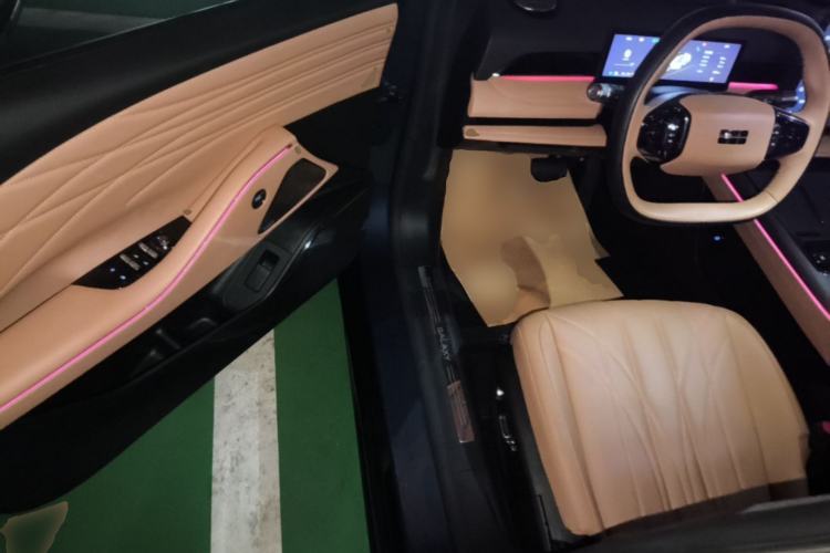 Used Geely Galaxy 8 2025 130km EM-i Flagship Edition Driver Seat