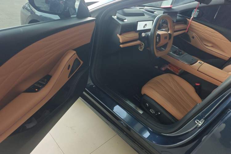 Used Geely Galaxy 8 2025 130km EM-i Flagship Edition Driver Seat