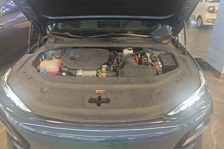 Used Geely Galaxy 8 2025 130km EM-P Starship Edition Engine Bay