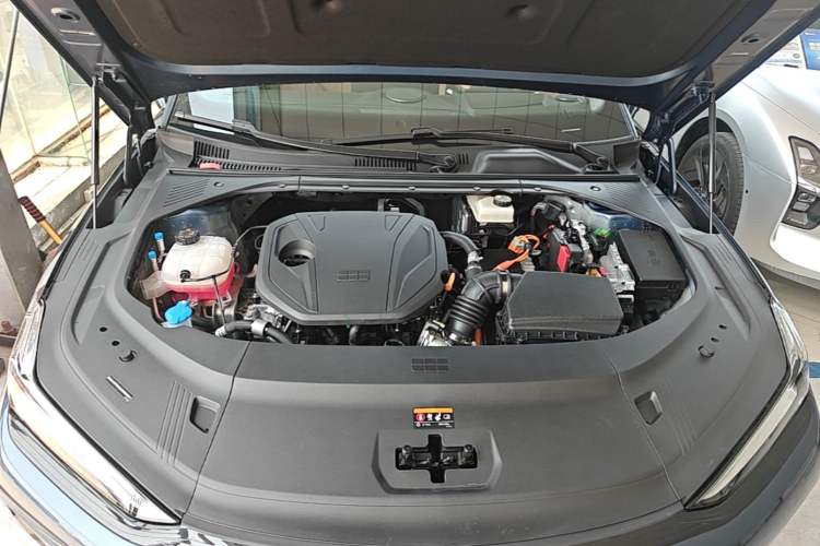 Used Geely Galaxy 8 2025 130km EM-i Flagship Edition Engine Bay