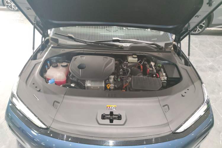 Used Geely Galaxy 8 2025 130km EM-P Exploration Edition Engine Bay