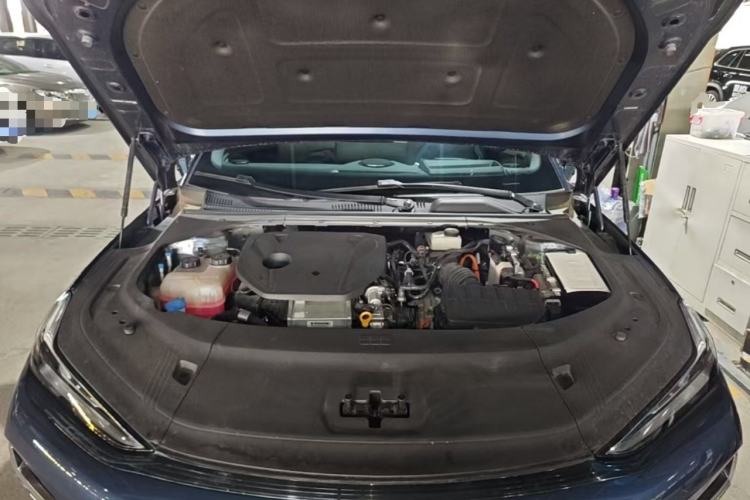 Used Geely Galaxy 8 2025 130km EM-P Starship Edition Engine Bay
