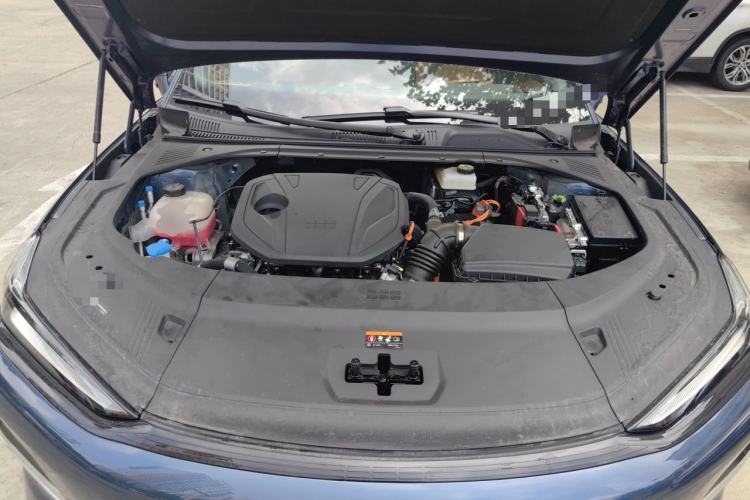 Used Geely Galaxy 8 2025 130km EM-i Flagship Edition Engine Bay