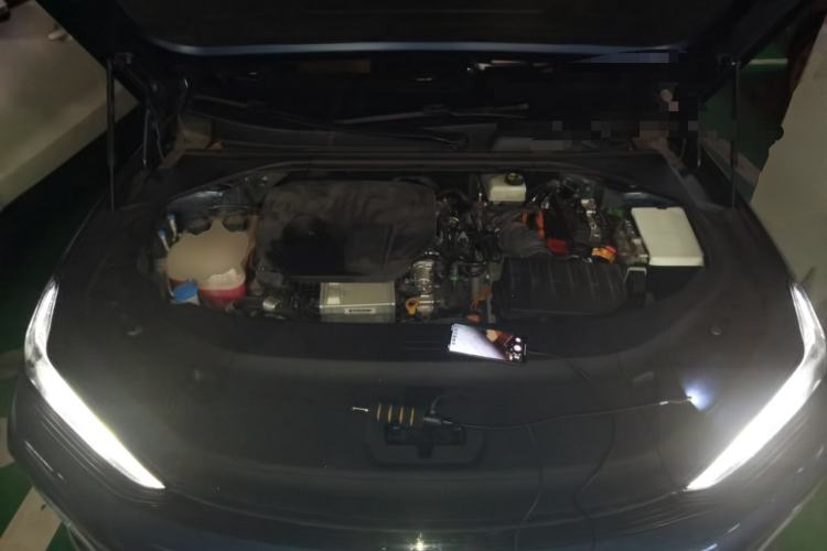 Used Geely Galaxy 8 2025 130km EM-P Starship Edition Engine Bay