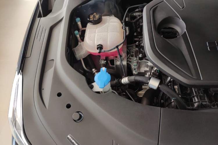 Used Geely Galaxy 8 2025 130km EM-i Flagship Edition Engine Bay Right
