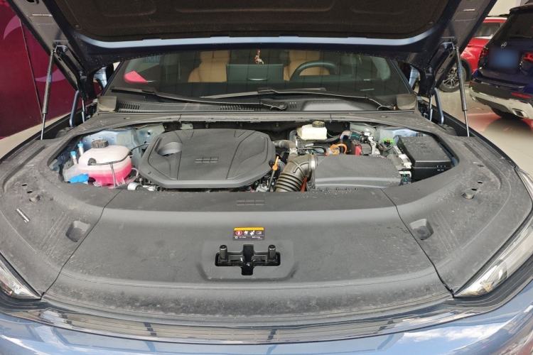 Used Geely Galaxy 8 2025 130km EM-i Flagship Edition Engine Bay