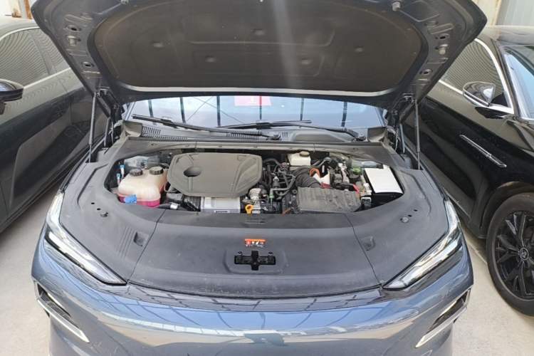 Used Geely Galaxy 8 2025 130km EM-P Starship Edition Engine Bay