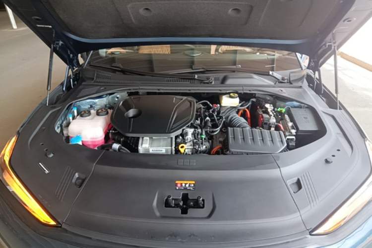 Used Geely Galaxy 8 2025 130km EM-P Exploration Edition Engine Bay