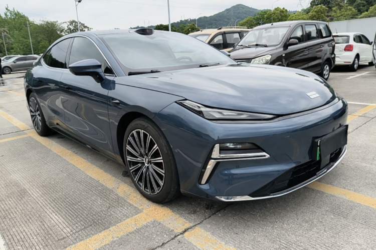 Used Geely Galaxy 8 2025 130km EM-P Starship Edition Exterior 1