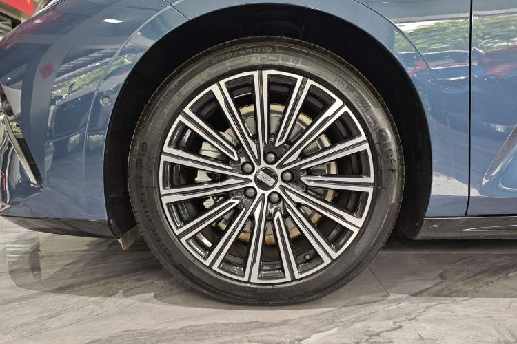 Used Geely Galaxy 8 2025 130km EM-i Flagship Edition Exterior 11