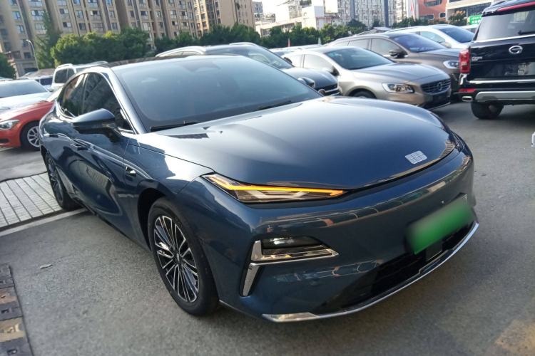 Used Geely Galaxy 8 2025 130km EM-i Prestige Edition Exterior 2