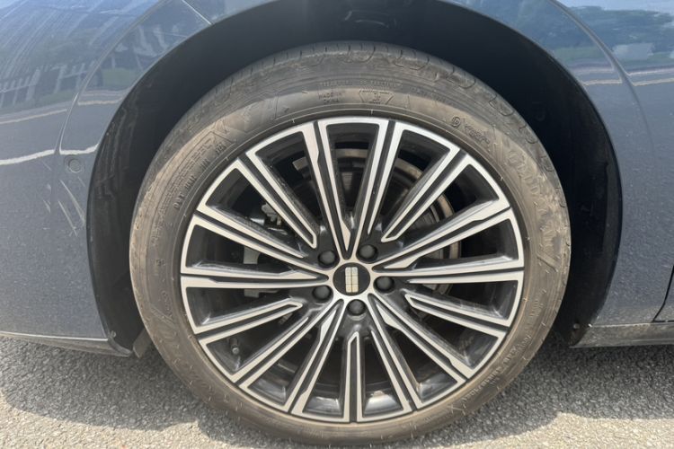 Used Geely Galaxy 8 2025 130km EM-P Starship Edition Exterior 2