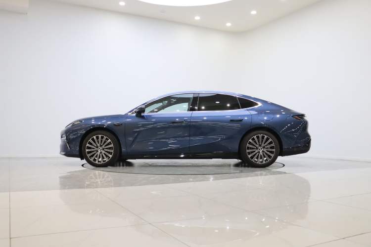 Used Geely Galaxy 8 2025 130km EM-P Starship Edition Exterior 2