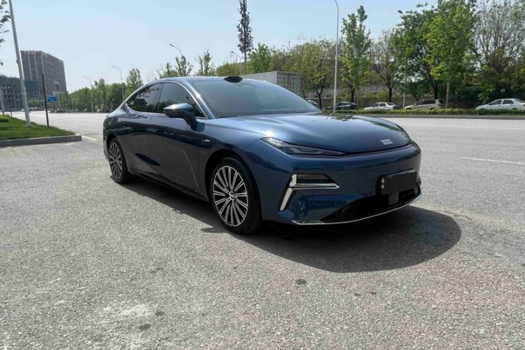 Used Geely Galaxy 8 2025 130km EM-P Starship Edition Exterior 3
