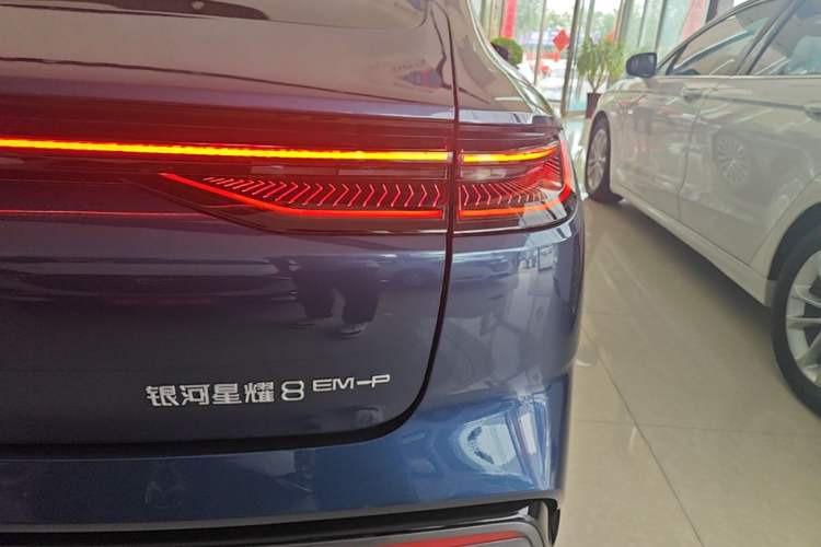 Used Geely Galaxy 8 2025 130km EM-P Starship Edition Exterior 3