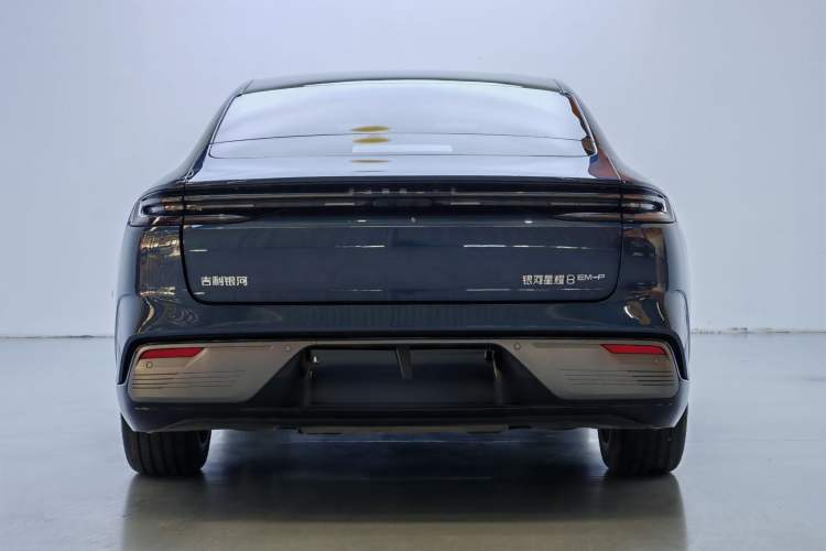 Used Geely Galaxy 8 2025 130km EM-P Starship Edition Exterior 4