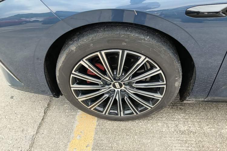 Used Geely Galaxy 8 2025 130km EM-P Starship Edition Exterior 4