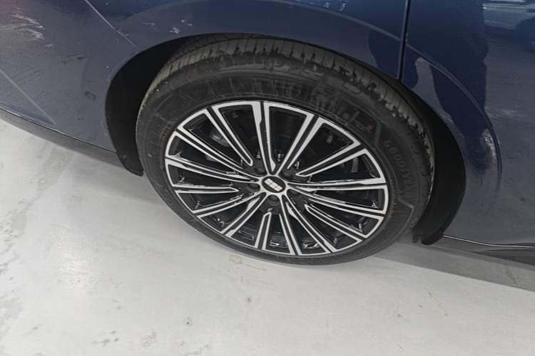 Used Geely Galaxy 8 2025 130km EM-P Starship Edition Exterior 5