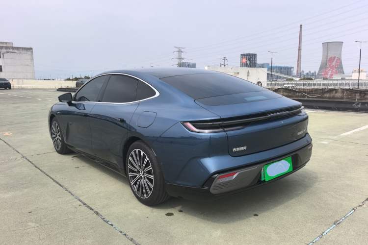 Used Geely Galaxy 8 2025 130km EM-P Starship Edition Exterior 5