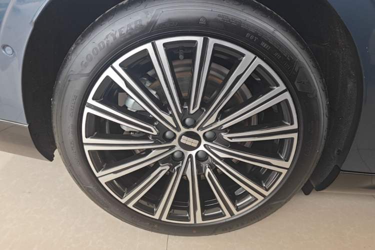 Used Geely Galaxy 8 2025 130km EM-P Starship Edition Exterior 5
