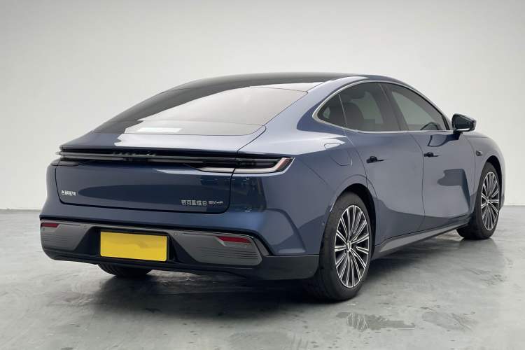 Used Geely Galaxy 8 2025 130km EM-P Starship Edition Exterior 5