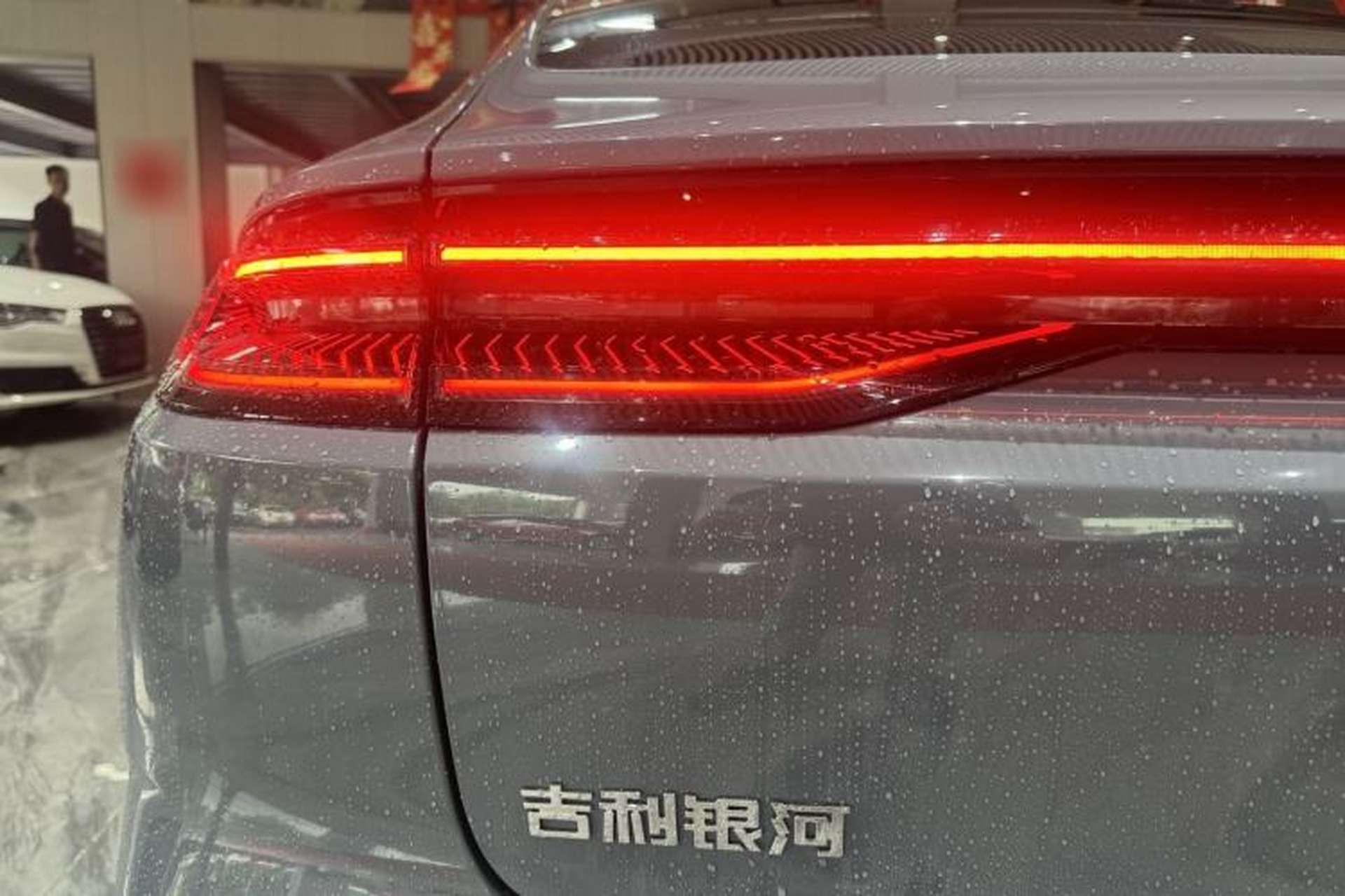Used Geely Galaxy 8 2025 130km EM-i Deluxe Edition Exterior 6