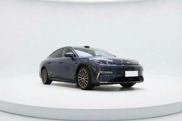 Used Geely Galaxy 8 2025 130km EM-P Starship Edition Exterior 6