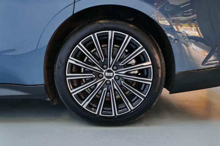 Used Geely Galaxy 8 2025 130km EM-P Starship Edition Exterior 7