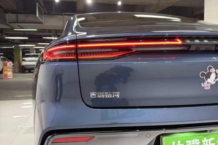 Used Geely Galaxy 8 2025 130km EM-P Starship Edition Exterior 7