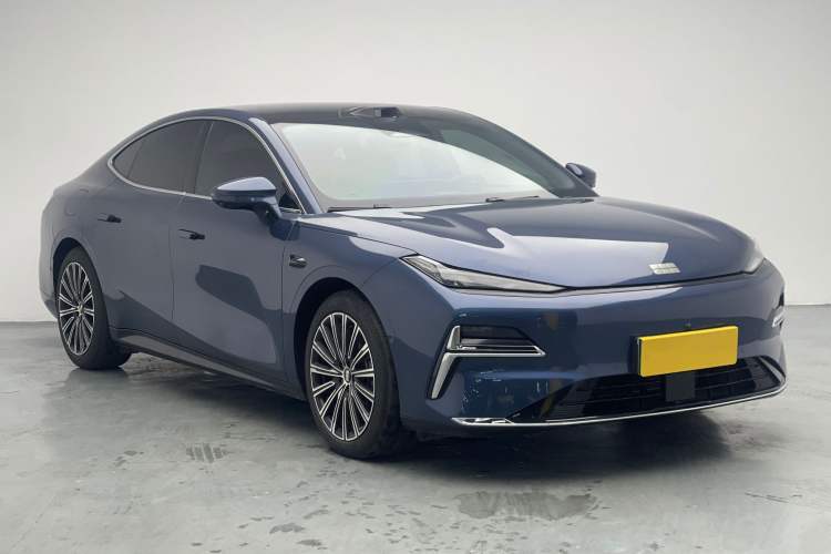Used Geely Galaxy 8 2025 130km EM-P Starship Edition Exterior 7