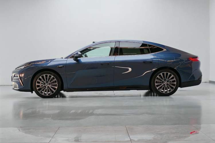 Used Geely Galaxy 8 2025 130km EM-P Starship Edition Exterior 8