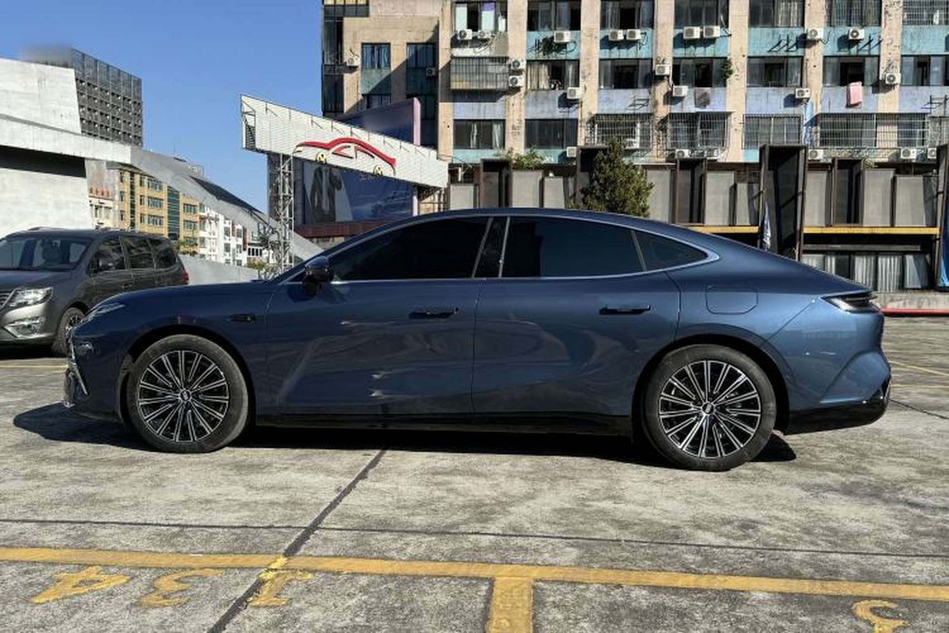 Used Geely Galaxy 8 2025 130km EM-P Exploration Edition Exterior 8