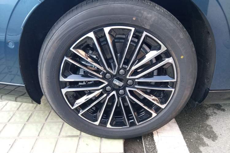 Used Geely Galaxy 8 2025 130km EM-i Prestige Edition Exterior 8