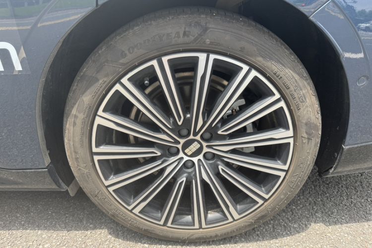 Used Geely Galaxy 8 2025 130km EM-P Starship Edition Exterior 8